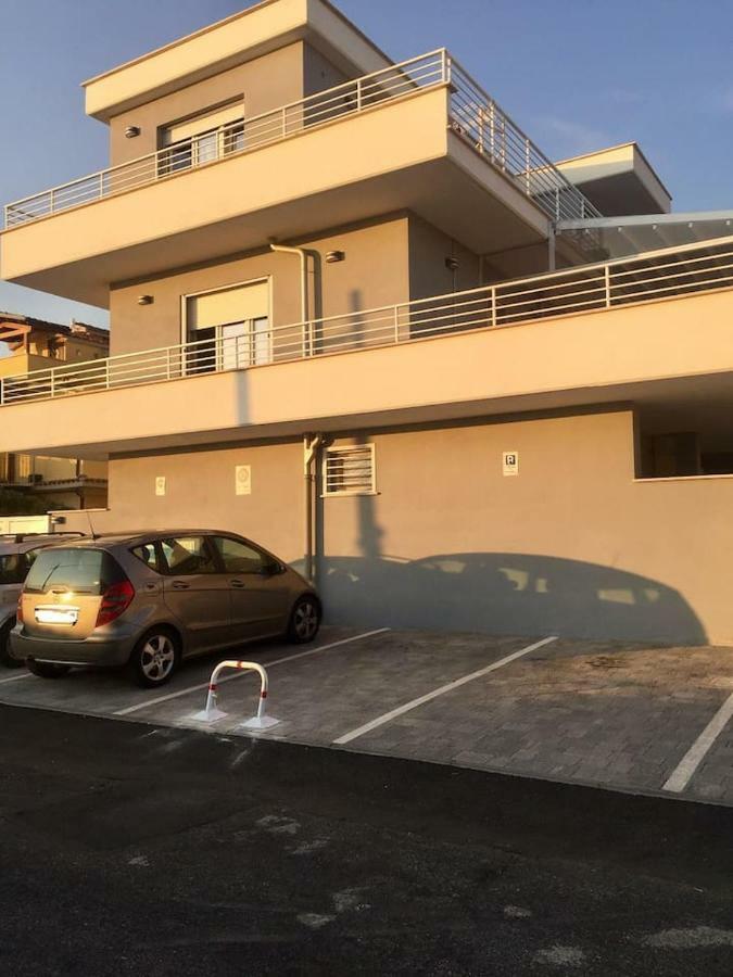 Sunset House Apartment Fiumicino Luaran gambar